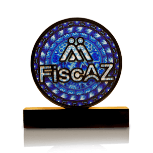 Trofeo con patron de enchaquirado sobre una base de madera en color negro