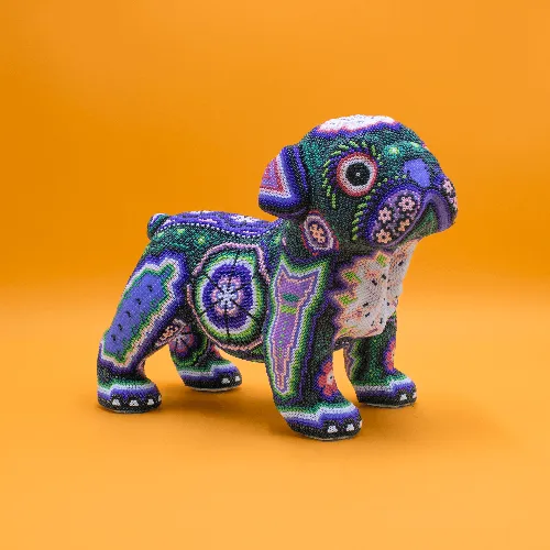 Escultura de Perro arte huichol bulldog baby morado