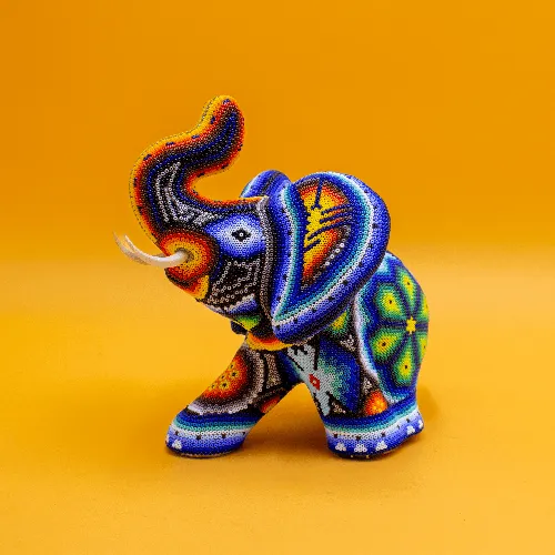 Figura de elefante arte huichol mediano azul