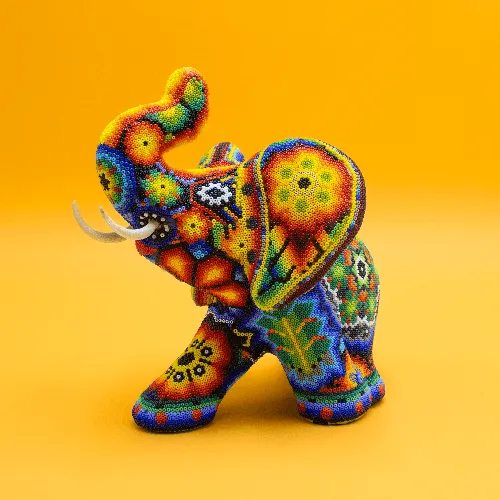 Escultura de Elefante arte huichol mediano tierrahuichol 666