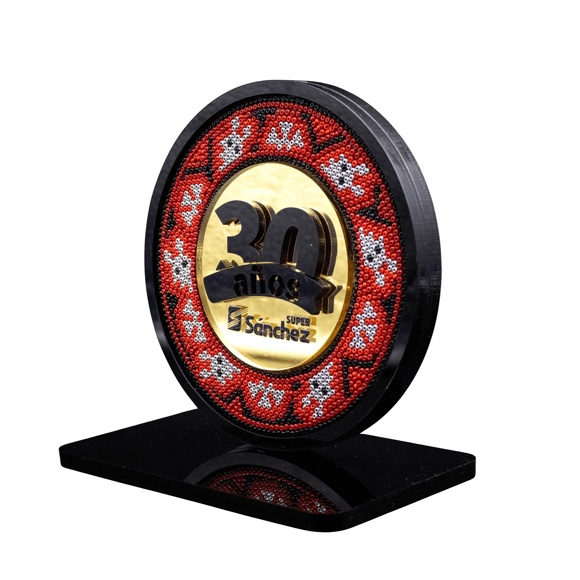 Figura de reconocimiento de acrilico con arte huichol