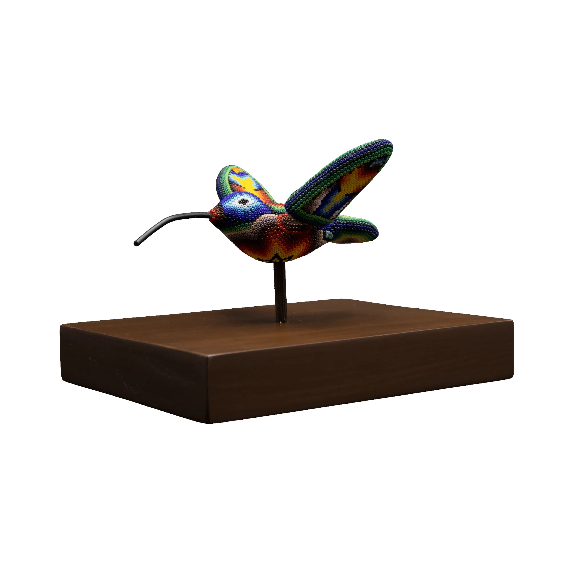 Figura de reconocimiento de arte huichol colibri sobre base de madera