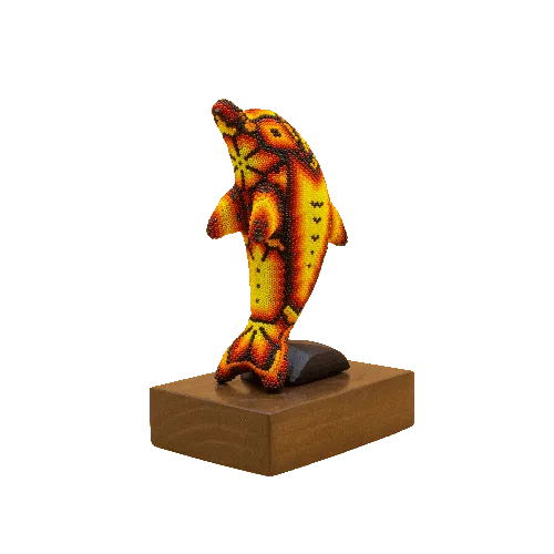 Escultura de Reconocimiento con arte huichol delfin naranja 2026 10