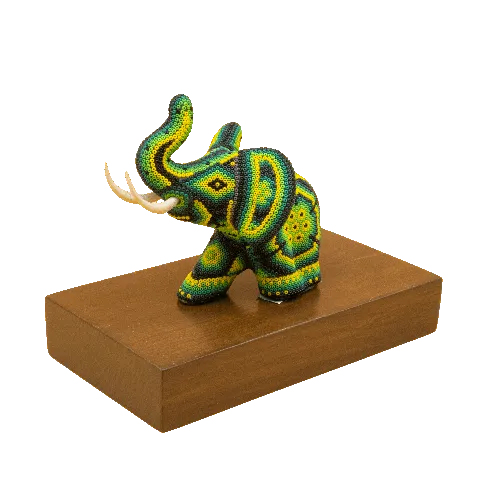 Escultura de Reconocimiento con arte huichol elefante mini 10 2026 a